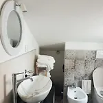 Attico Perla Marina Vista Mare Apartamento *